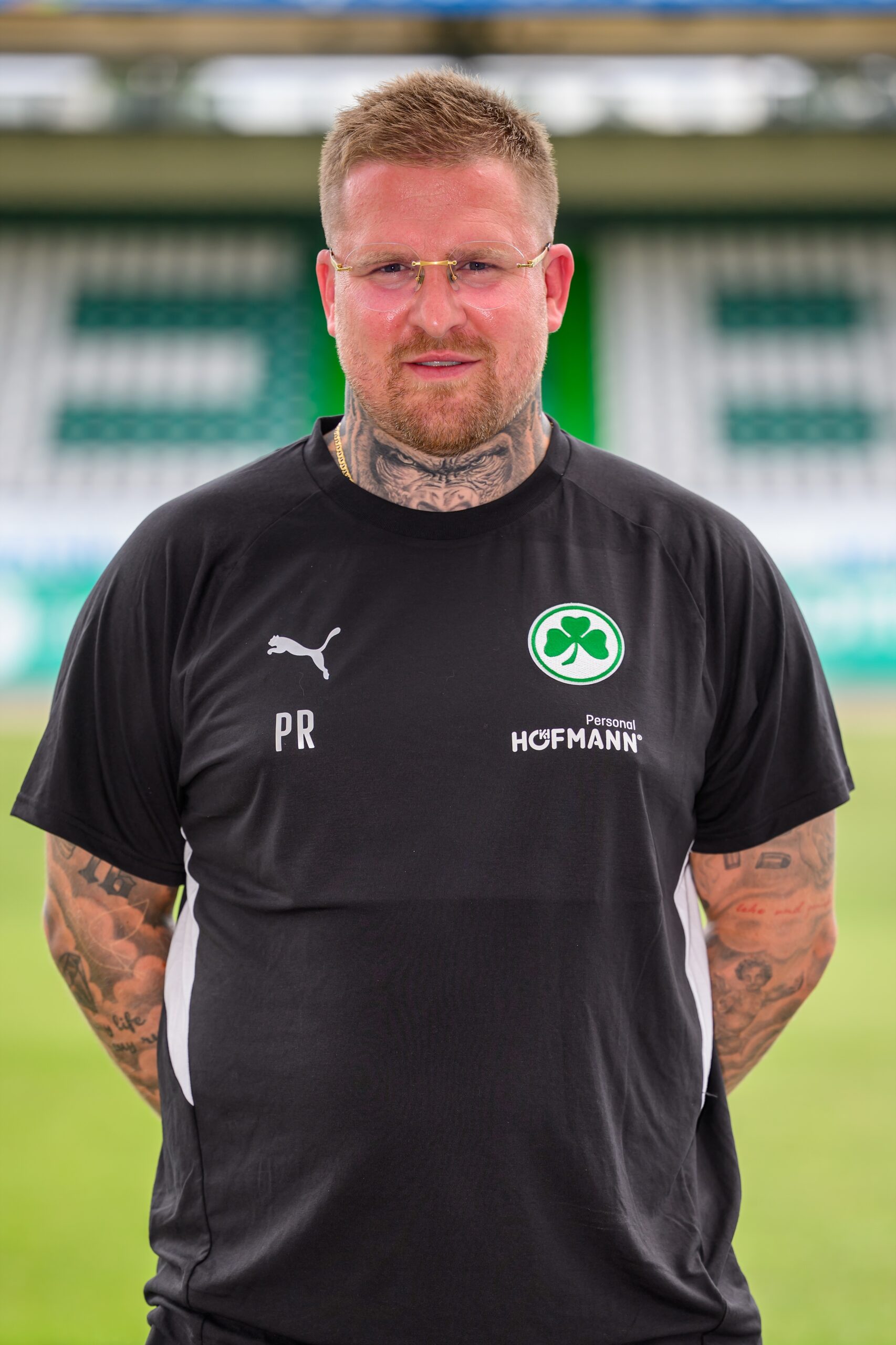 Bild von Patrick Rutte, der in die Kamera lächelt